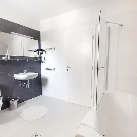 Eol Apartman *