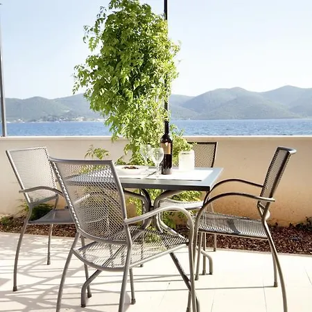 アパート Eol ヴィガニ